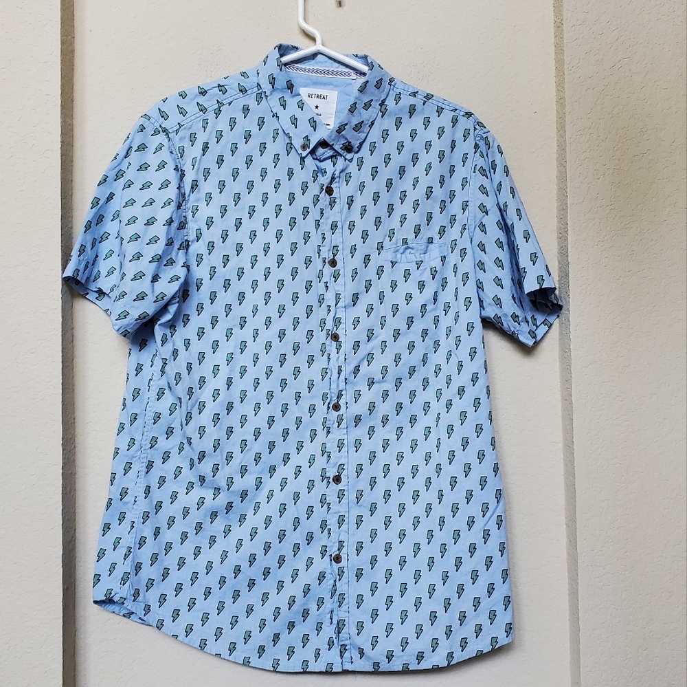 Retreat Button Front Shirt.  Size Large